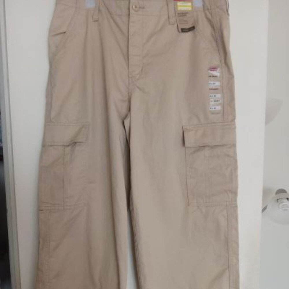 LEVI'S  94 BAGGY CARGO PANTS-BEIGE SIZE 31x20 NEW